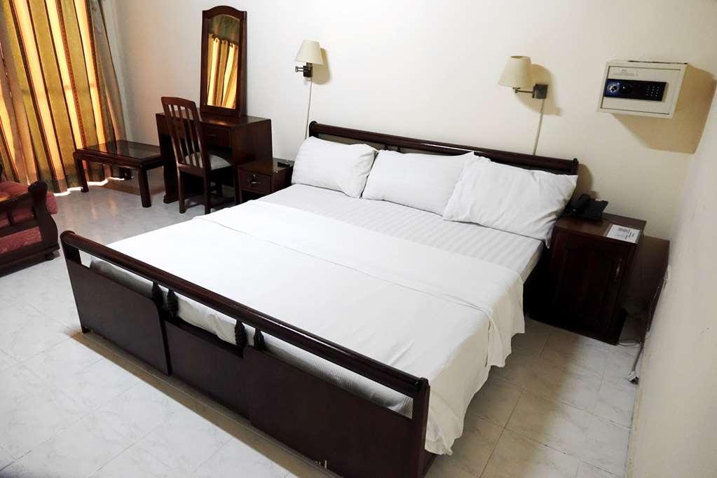 Wusum Hotel Makeni Quarto foto