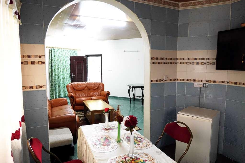 Wusum Hotel Makeni Quarto foto