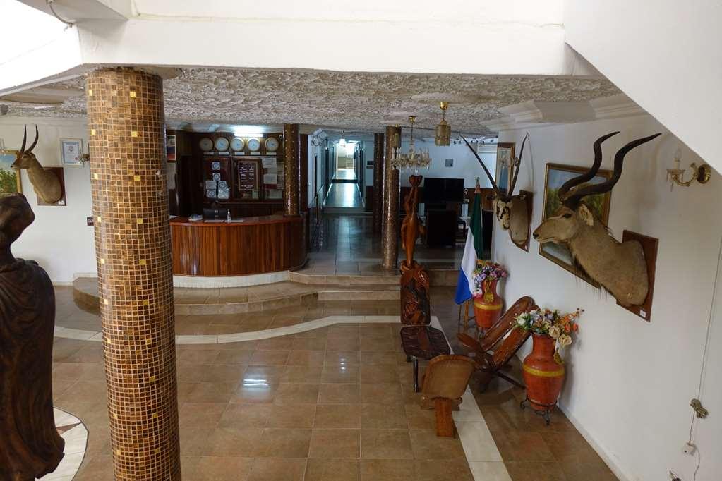 Wusum Hotel Makeni Interior foto