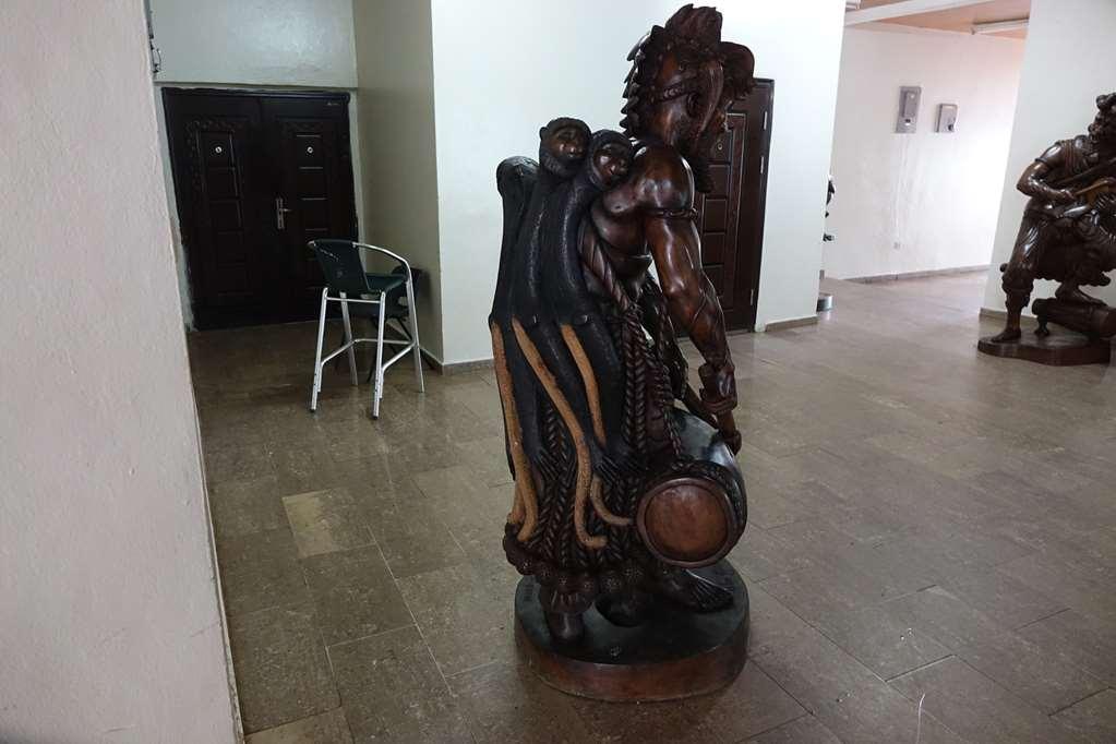 Wusum Hotel Makeni Comodidades foto