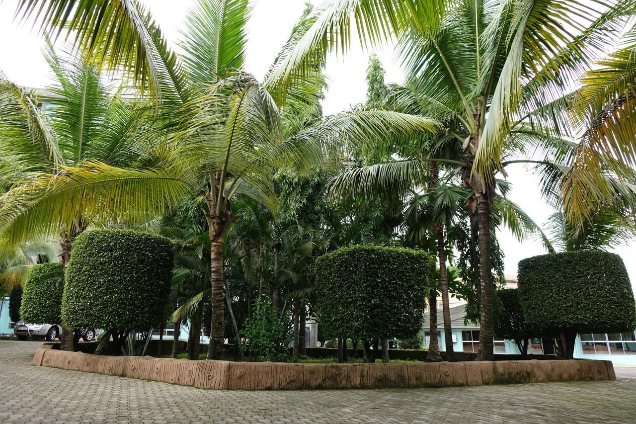 Wusum Hotel Makeni Exterior foto